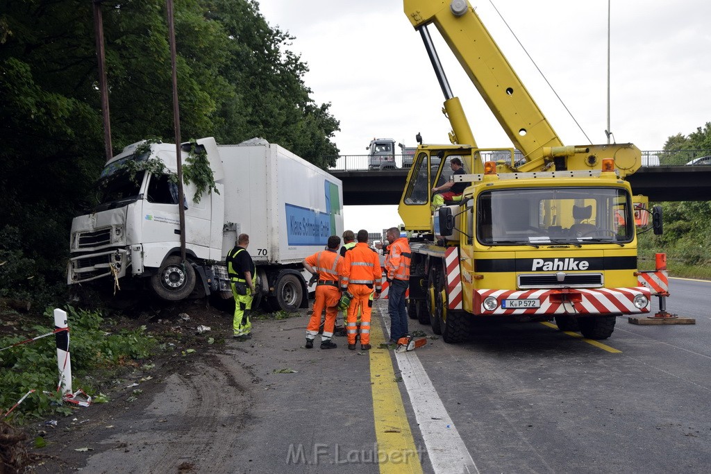 Schwerer VU A 3 Rich Oberhausen Hoehe AK Leverkusen P563.JPG - Miklos Laubert